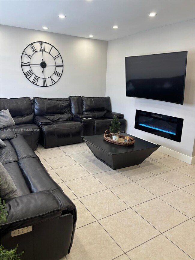 Foto del edificio - 8611 NW 26th St