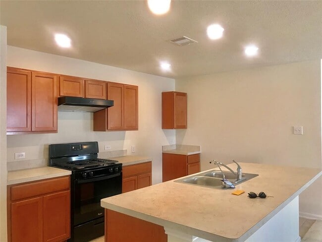 Foto del edificio - 2619 White Bluff Ln