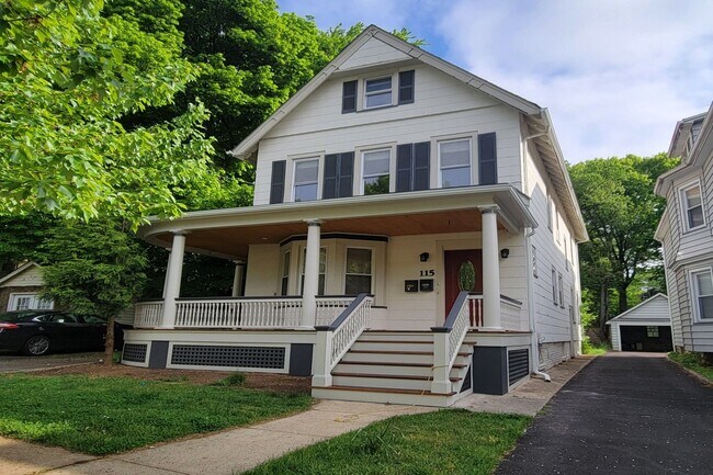 Building Photo - 115 Maolis Ave