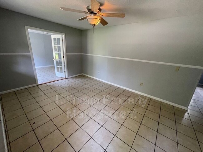 Building Photo - 5810 Solera Rd