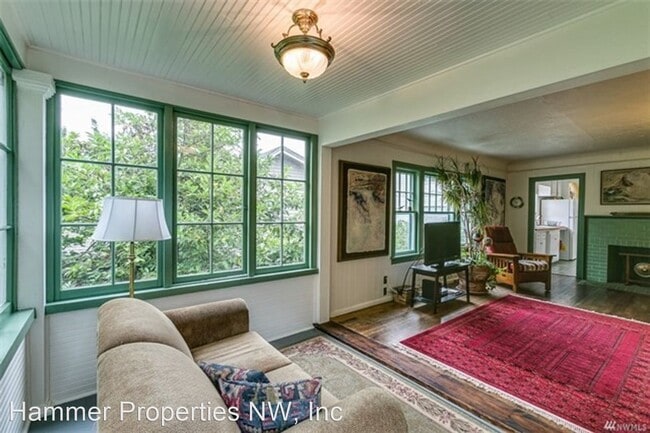 Building Photo - 6 br, 2 bath House - 724 N Forest Street