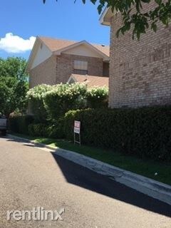 Foto del edificio - 1 br, 1 bath Apartment - 511 Shiloh Drive