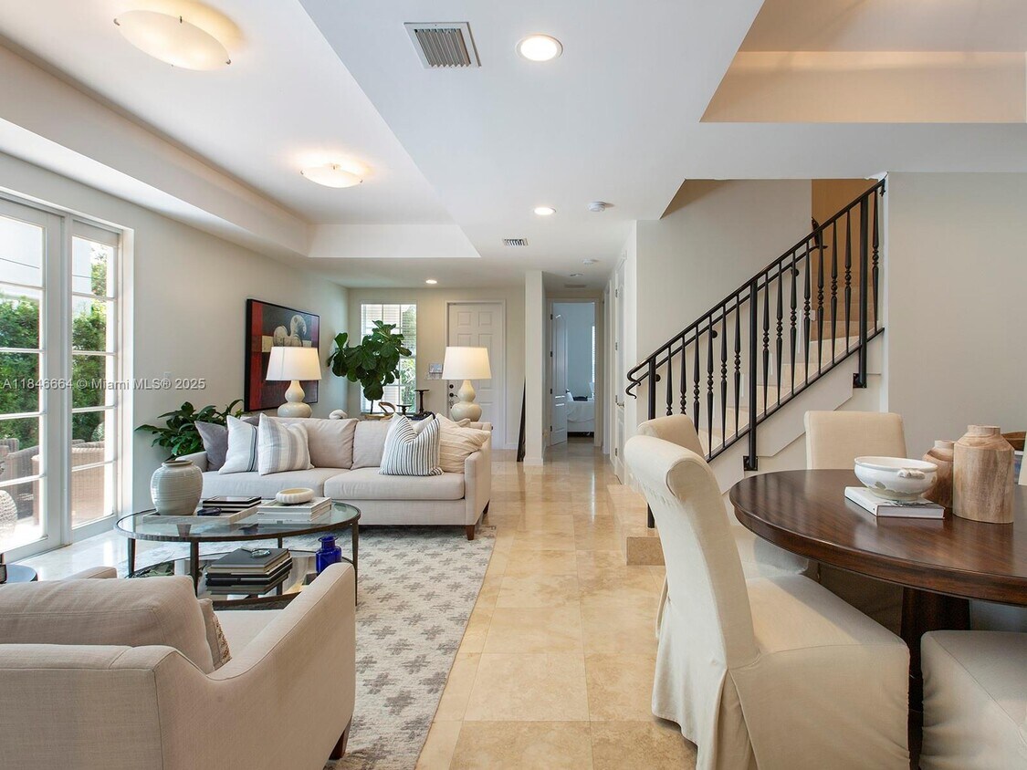Foto principal - 7713 SW 54th Ct