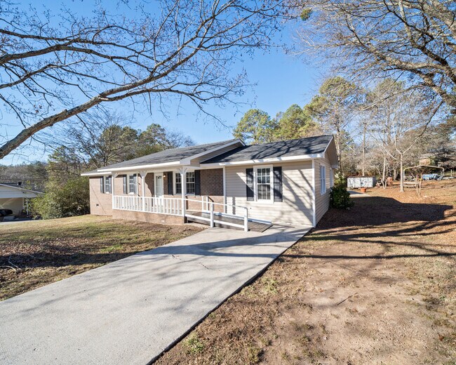 Building Photo - 11 Lakemont Dr