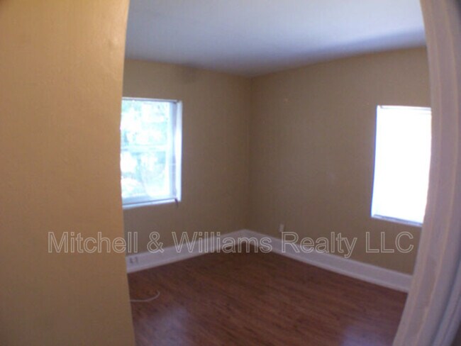 Building Photo - 2715 Lippia Rd