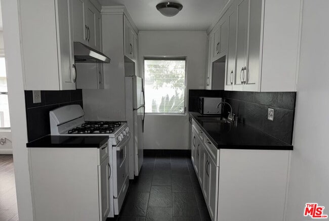 Foto del edificio - 1475 S Wooster St