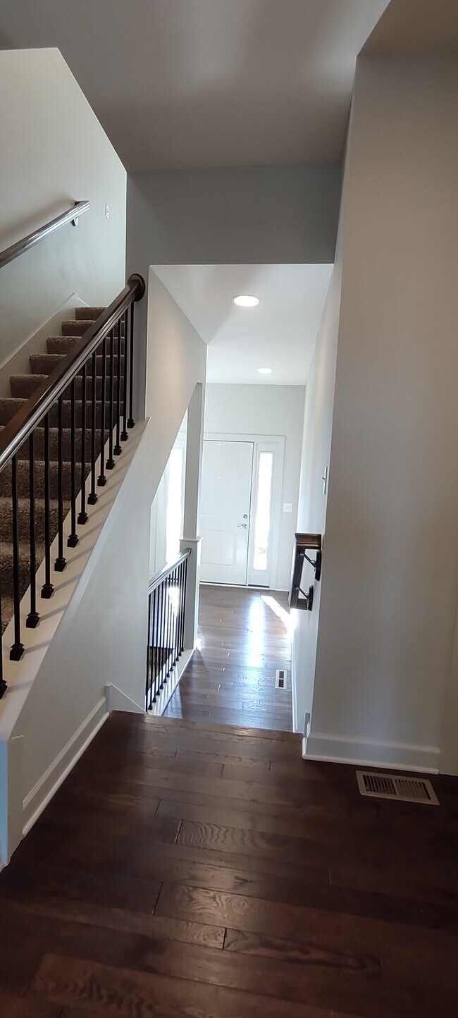 Foto del edificio - 15881 Valley View Dr