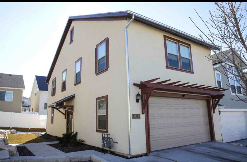 Primary Photo - 1472 E Primrose Ln
