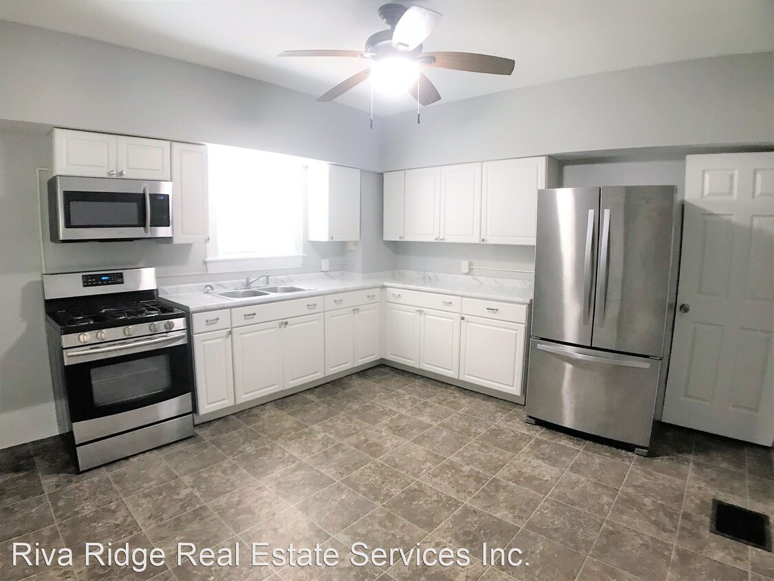 Foto principal - 3 br, 1 bath House - 81 Broad Street
