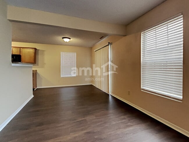 Building Photo - 1545 Fortner Dr