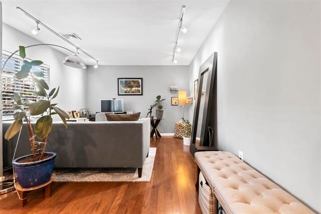 Foto del edificio - 420 Jefferson St