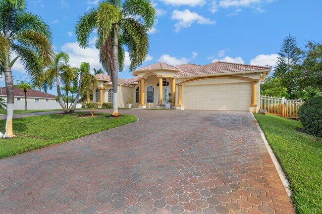 Foto del edificio - 499 SW Laconic Ave