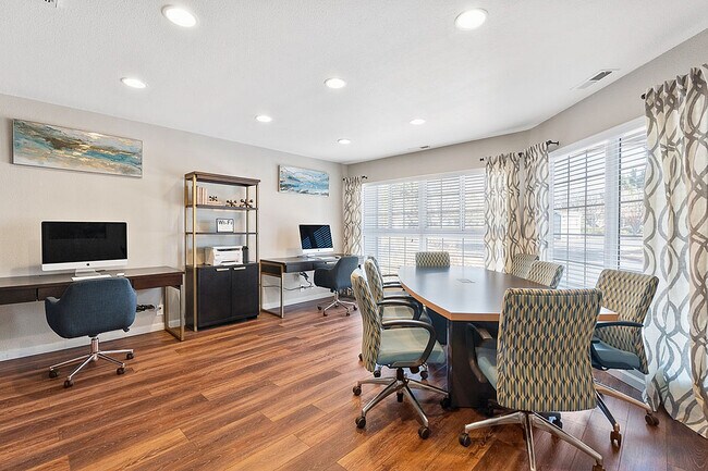 Building Photo - Antero