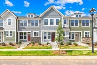Building Photo - 1528 Cedar Tree Dr