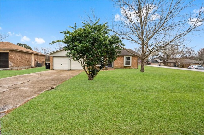 Building Photo - 12828 Timothy Dr