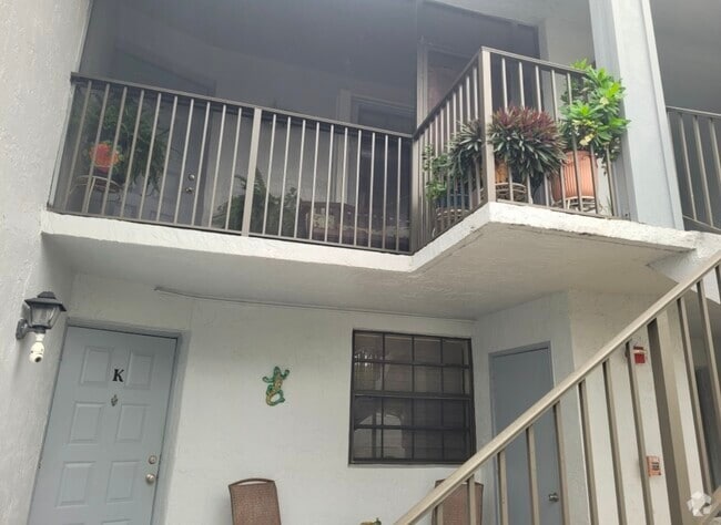 Building Photo - 1211 S Independence Dr