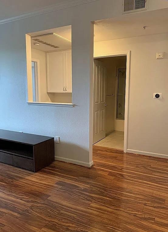 Building Photo - 1982 W Bayshore Rd