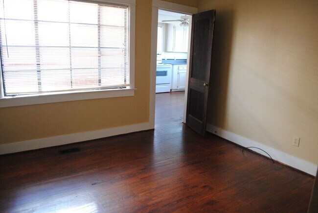 Foto del edificio - 3BR Brick House