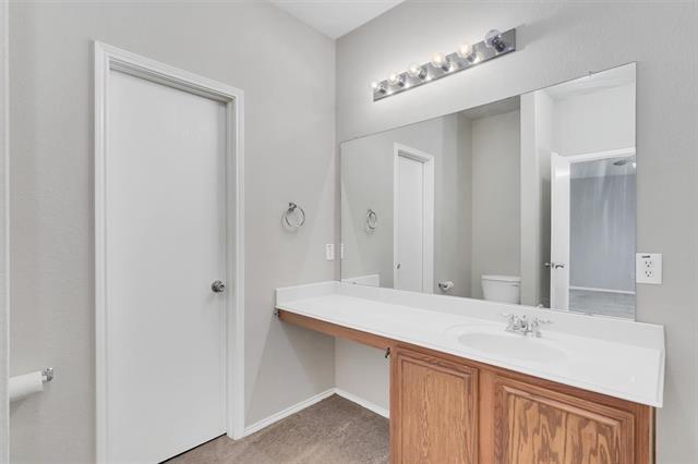 Foto del edificio - 5712 Country Valley Ln