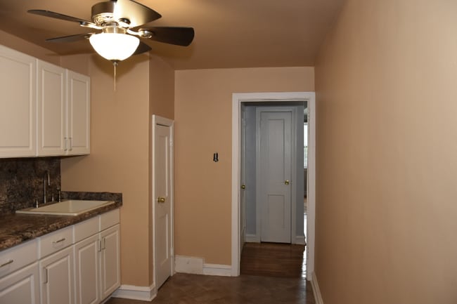 Foto del edificio - 3300 Indian Queen Ln