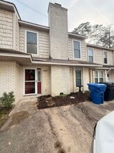 Building Photo - 503 Benlea Ct