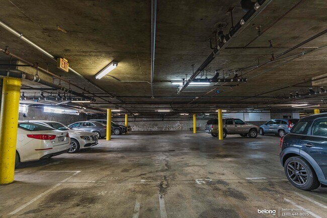 Foto del edificio - 305 E Valencia Ave