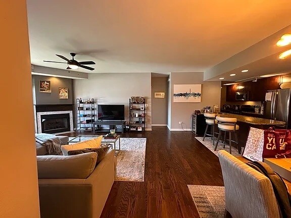 Foto del edificio - 680 N Green St