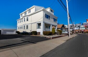 Building Photo - 789 Shirley St