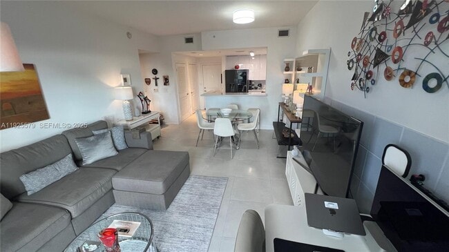 Building Photo - 10 Aragon Ave