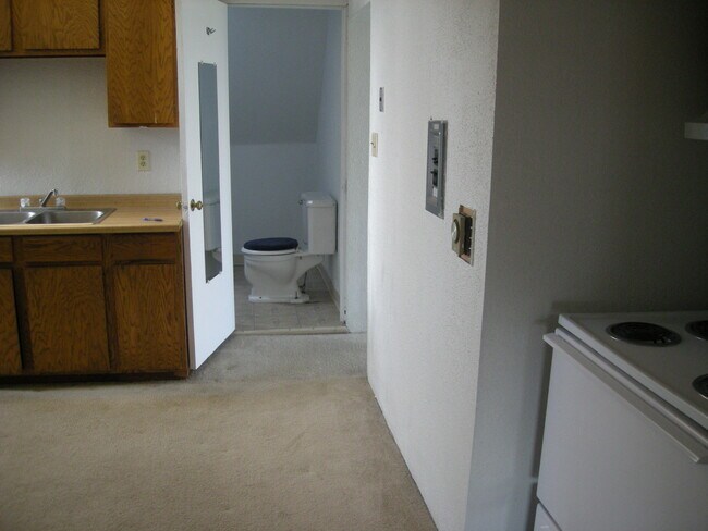 Building Photo - 2111 Gordon Ave