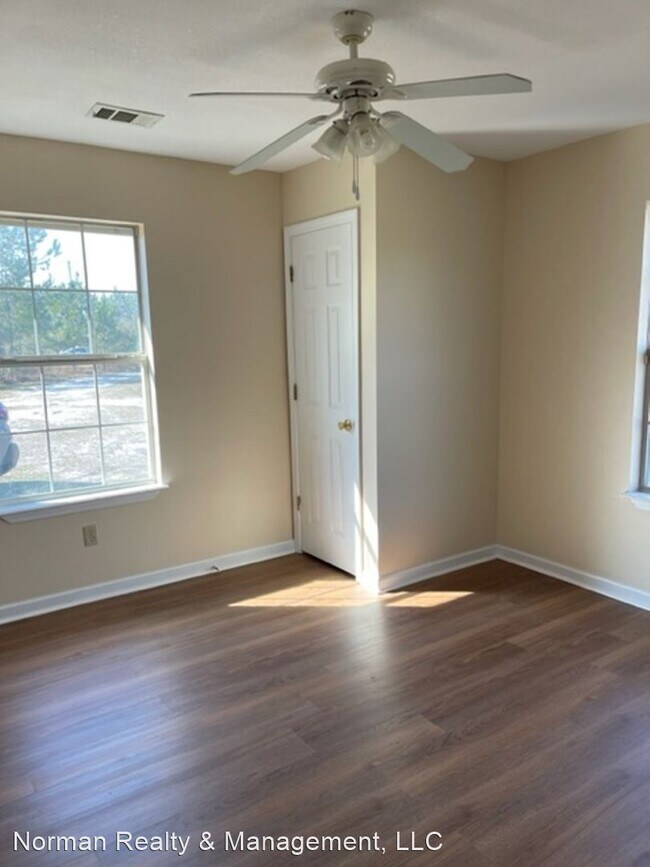 Foto del edificio - 5 br, 2.5 bath House - 49 Sonya Dr NE