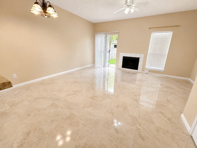 Foto del edificio - 2910 Grants Lake Blvd