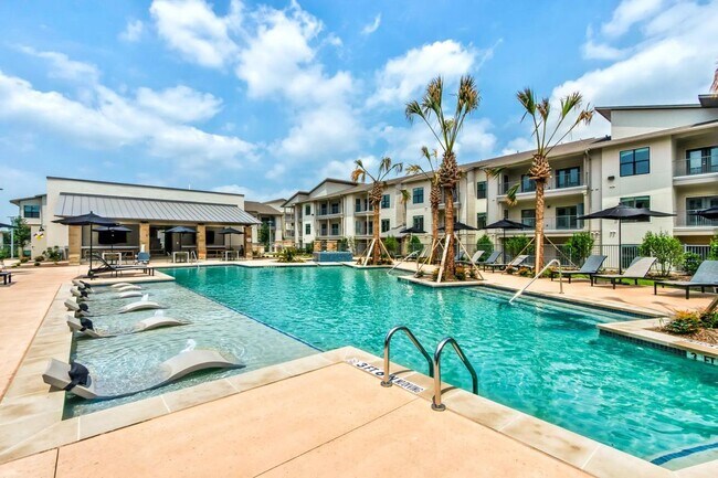 Building Photo - 350 Star Ranch Blvd