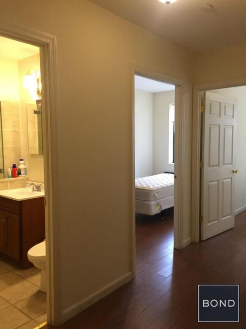 Foto del edificio - 423 E 117th St