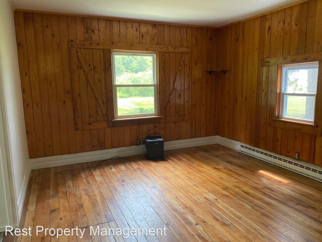 Building Photo - 2 br, 1 bath House - 4850 Skyline Drive