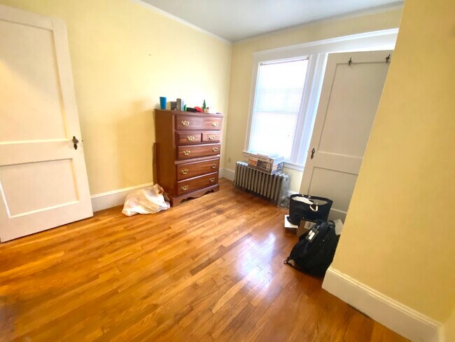 Foto del edificio - 29 Oak Square Ave