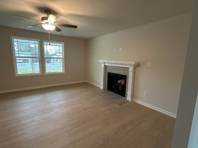 Foto del edificio - 111 Red Maple Pl