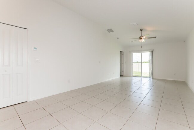 Building Photo - 17847 Cloudless Bliss Dr