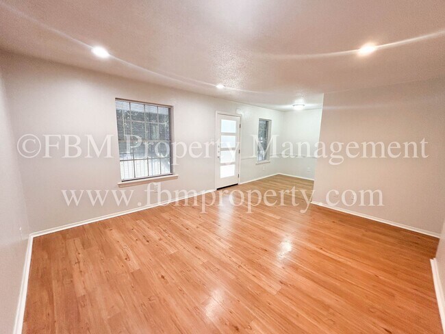 Foto del edificio - 1401 N Clay St