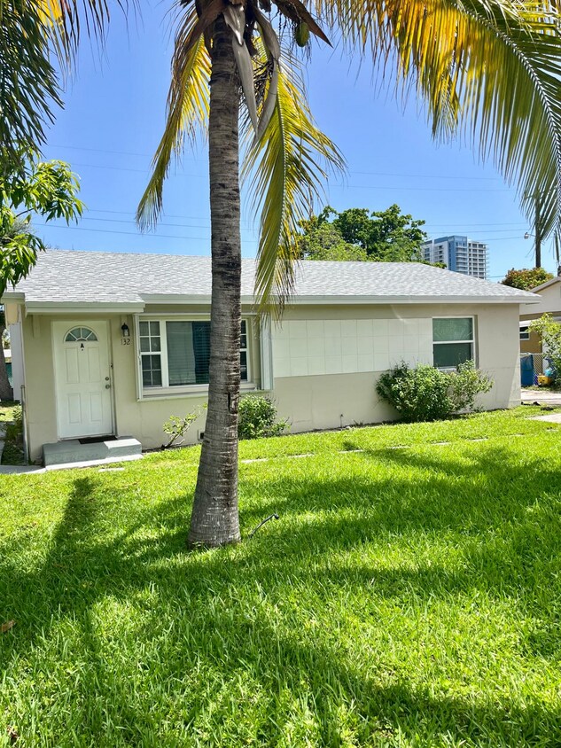 Photo - 132 W 35th St (Riviera Beach, FL)