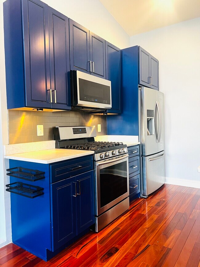 Foto del edificio - 64 W St NW