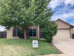 Building Photo - 4903 Misty Cir