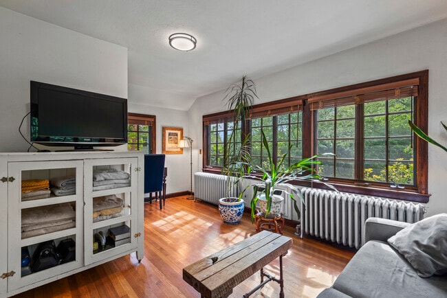 sun room - 128 Blake Rd