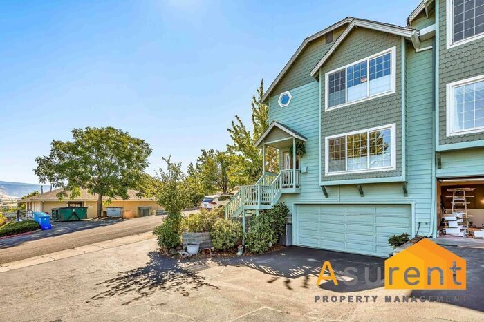 Primary Photo - MOVE IN SPECIAL! HALF OFF FIRST MONTH'S RE...