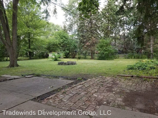 Building Photo - 3 br, 1.5 bath House - 20049 Woodcrest Street