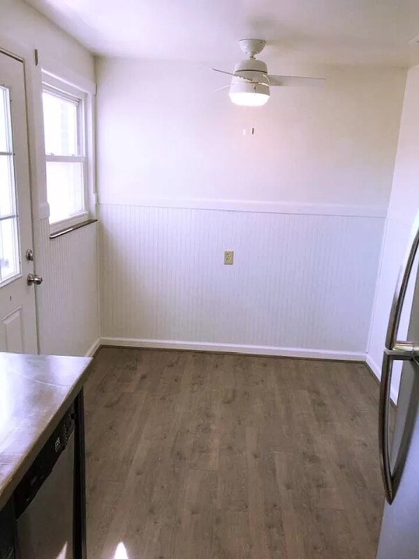 Foto del edificio - 1747 Portage Trail