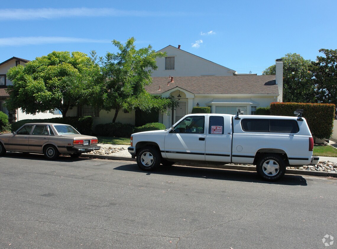 Primary Photo - 1553 Brookvale Dr
