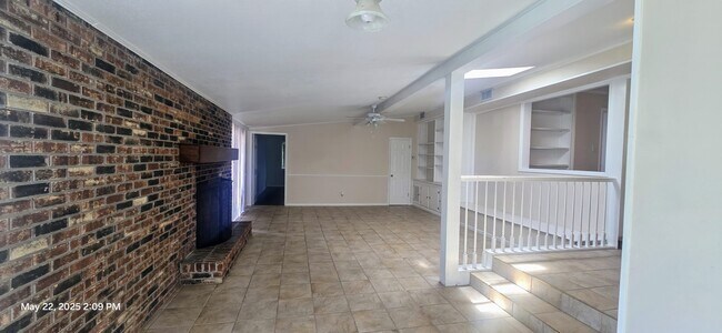 Foto del edificio - 4 Sewanee Cir