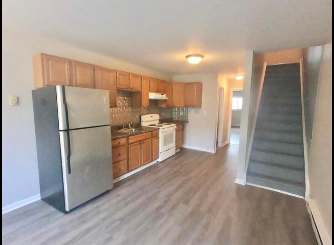 42 Warner St, Hamden, CT 06514 Apartments in Hamden, CT