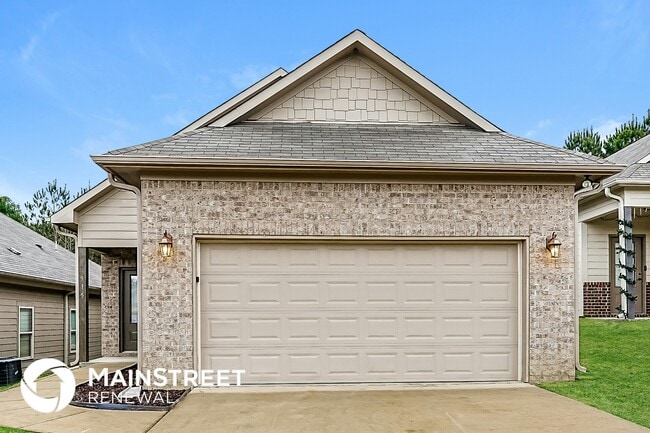 Building Photo - 915 Maple Trce